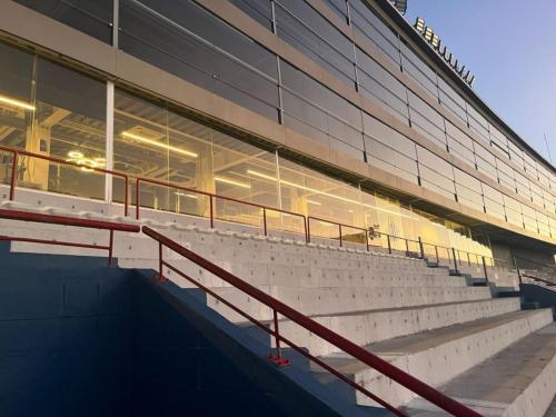 visual central exterior atardecer 